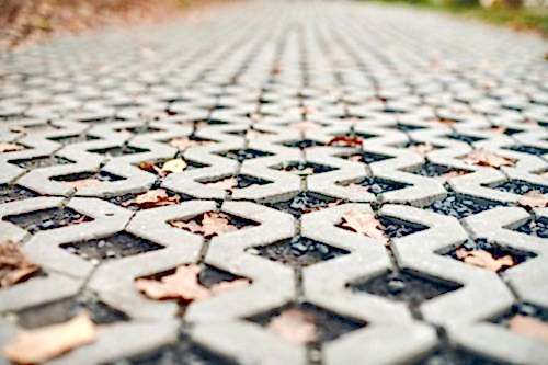 Taş Döşeme Uygulamaları: Estetik ve Dayanıklı Zemin Çözümleri